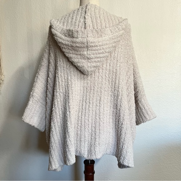 Hippie Rose Soft Oversize Fuzzy Sweater Hoodie Poncho Cream Sz M/L - Picture 2 of 9